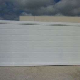 Puerta corredera de aluminio soldado 10