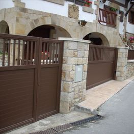 Puerta corredera de aluminio soldado 07