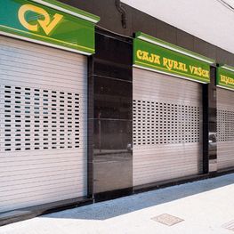 puertas lorenzo Persiana de aluminio extrusionado y lacado 04